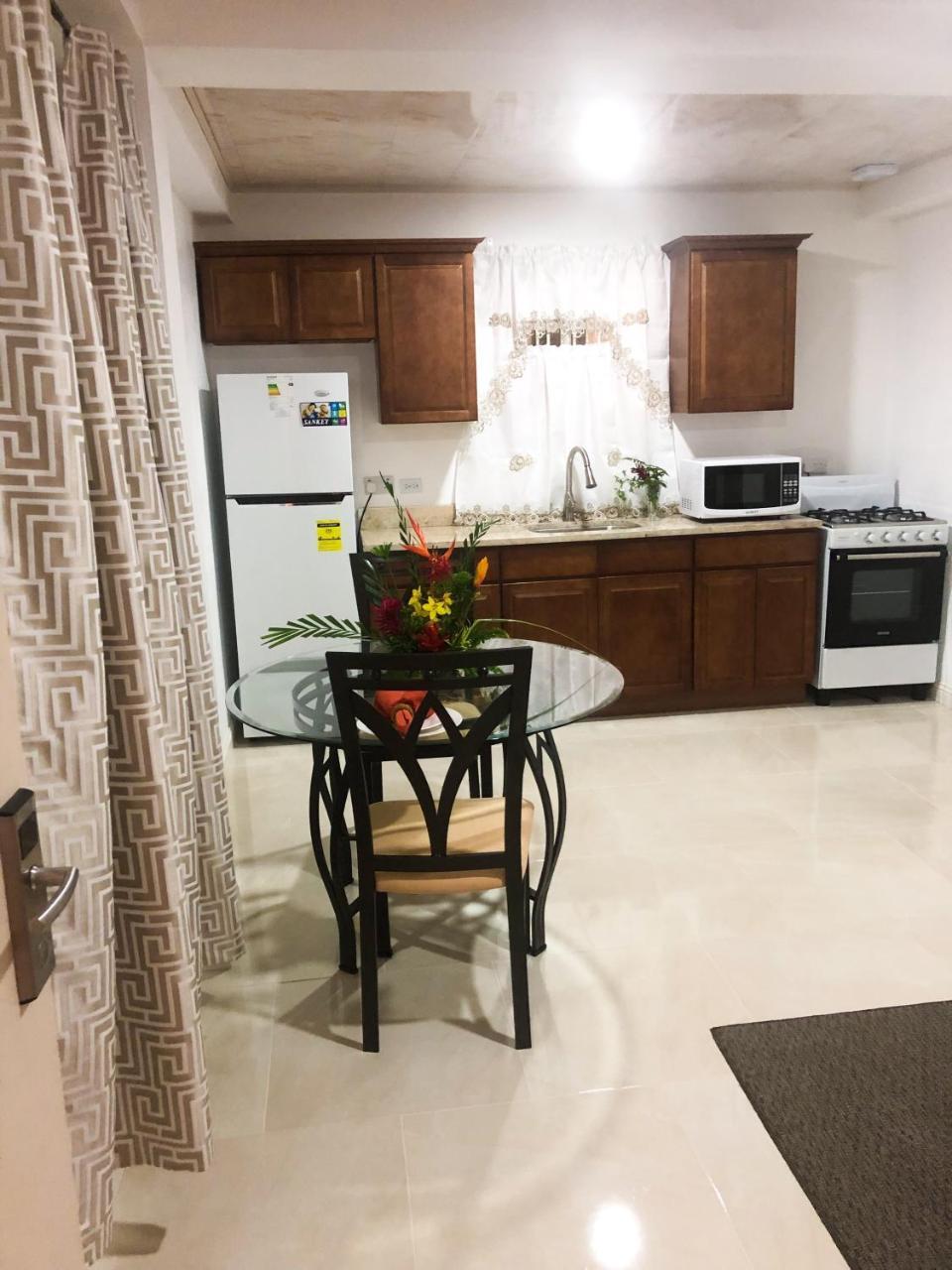 Calliandras Apartment Complex Ribishi 외부 사진